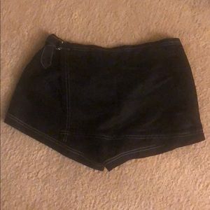 Gym black short size 10 Excellent Condition.